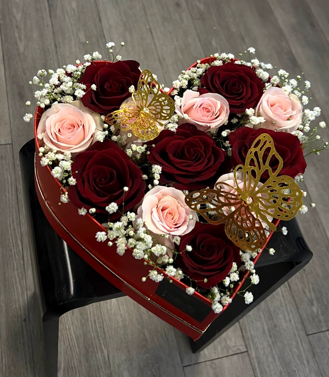 12 Mixed rose heart box
